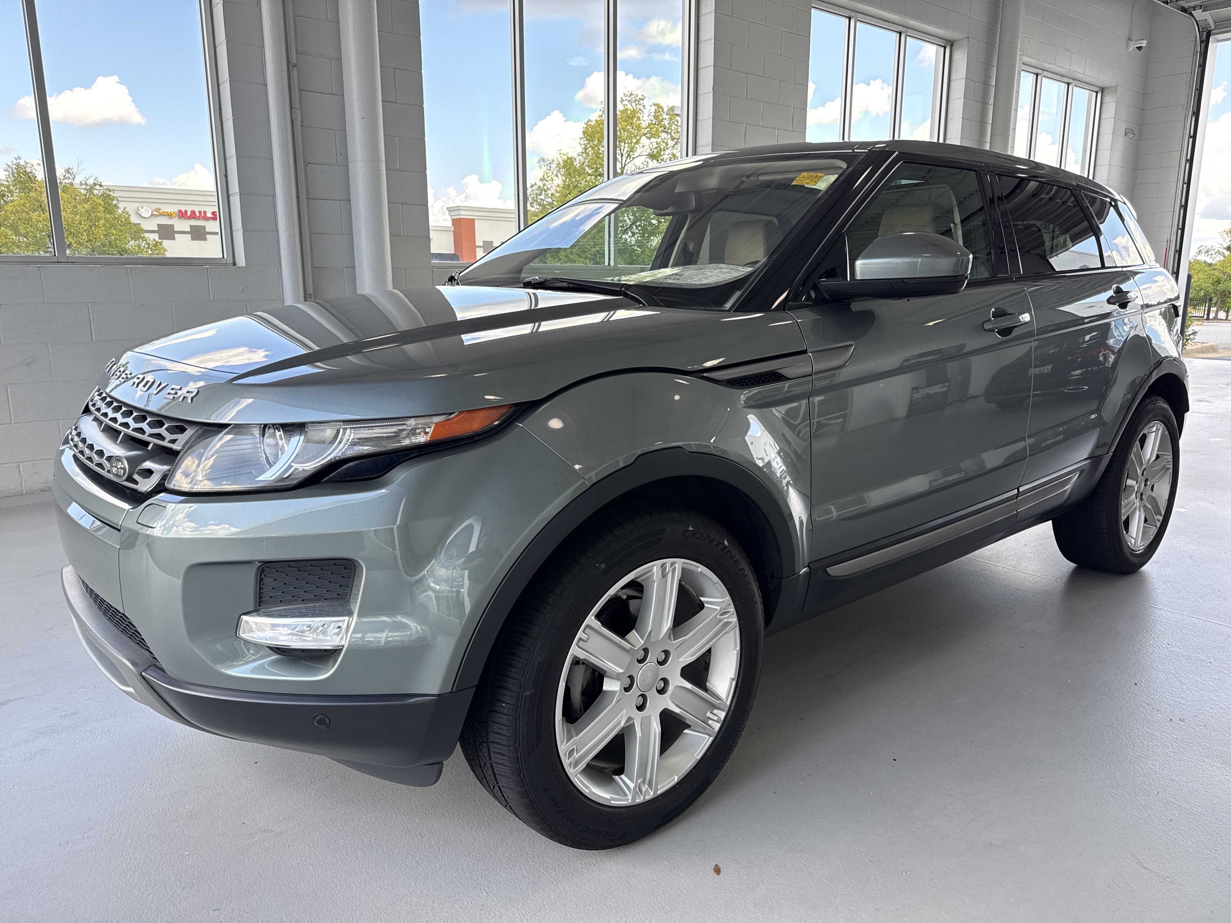 Used 2015 Land Rover Range Rover Evoque Pure Plus AWD/4WD image 6