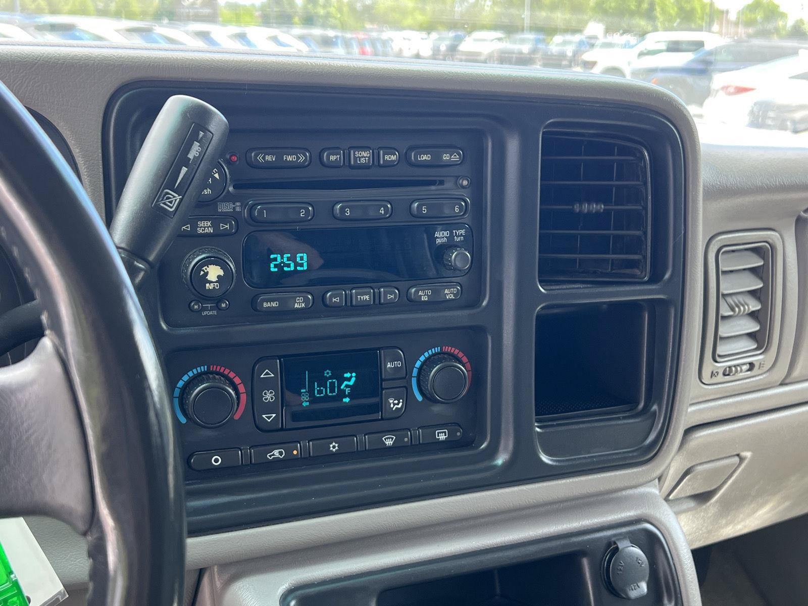 Used 2005 Chevrolet Silverado 2500 LT w/ Heavy-Duty Power Package AWD/4WD image 37