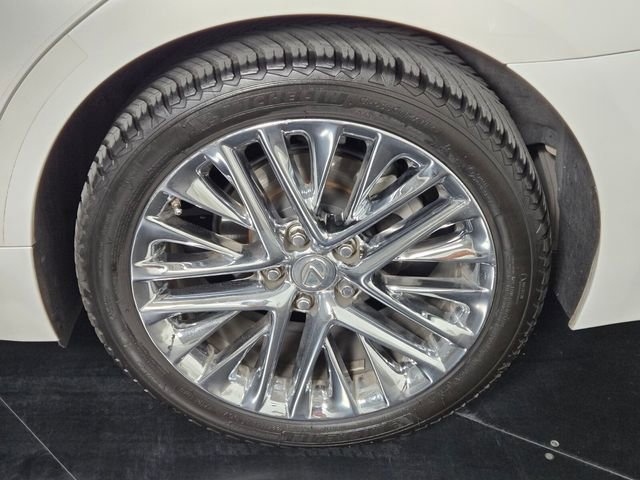 Used 2018 Lexus ES 350 w/ Luxury Package w/Wood Trim image 11