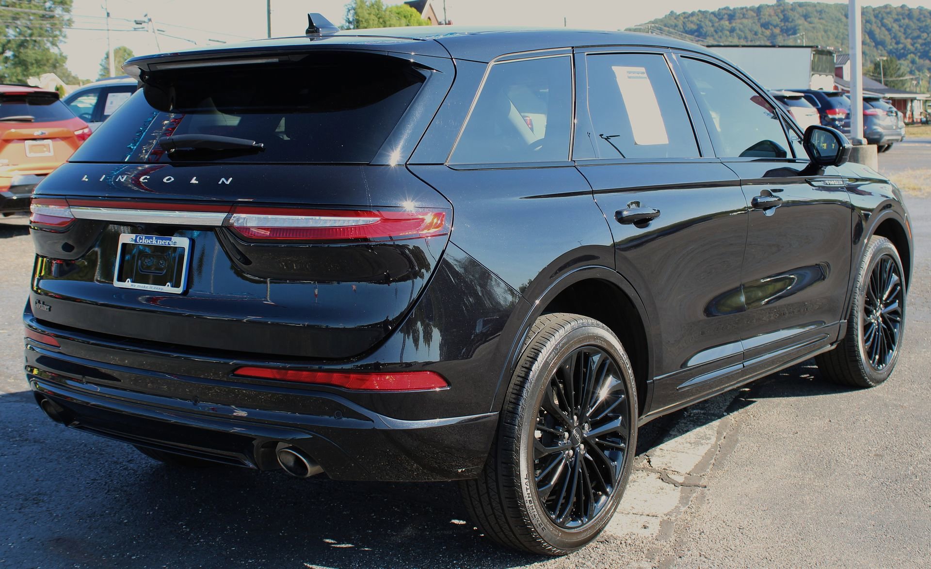 Used 2023 Lincoln Corsair Standard w/ Equipment Group 101A image 6