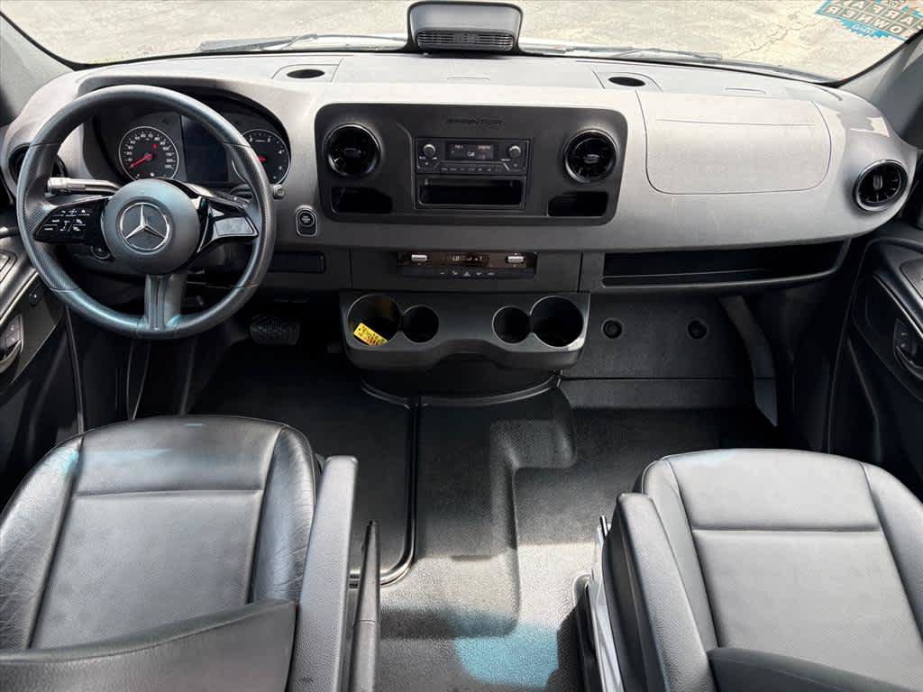 Used 2025 Mercedes-Benz Sprinter 2500 image 8