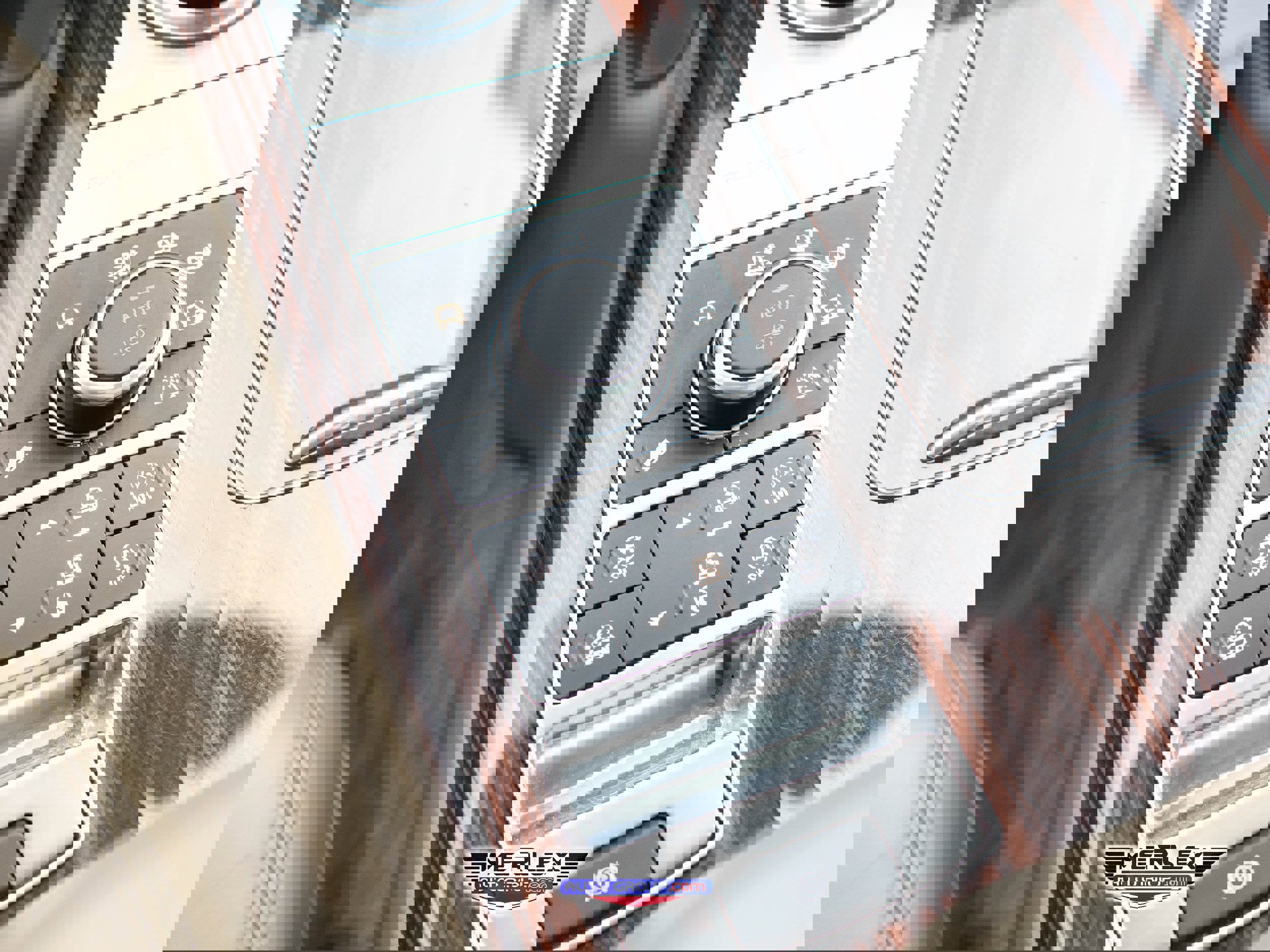 Used 2017 Land Rover Range Rover Supercharged image 37