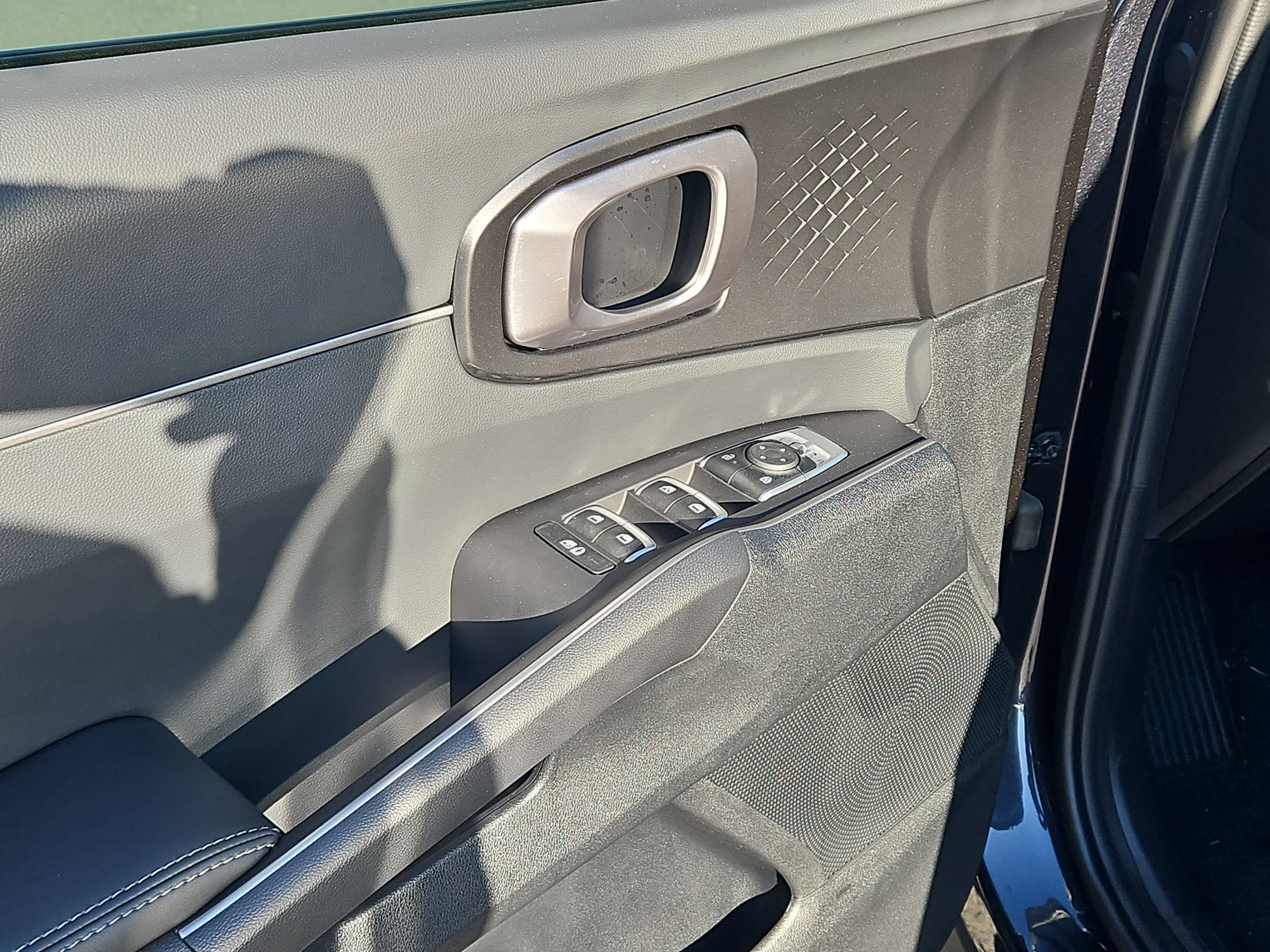 New 2026 Kia Sorento LX FWD image 16