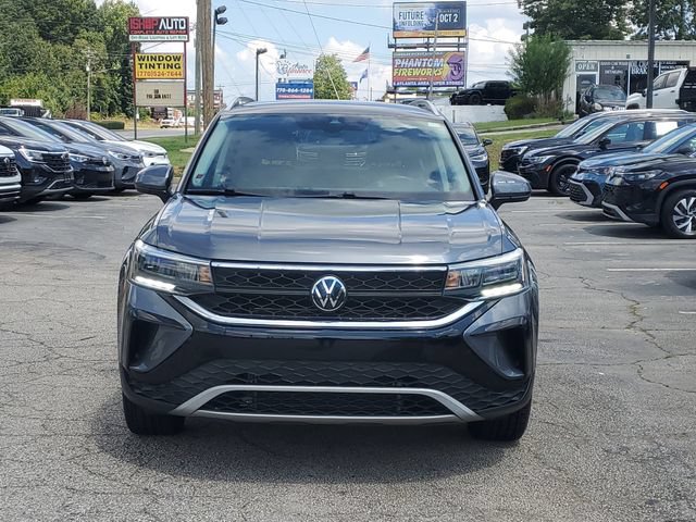 Used 2023 Volkswagen Taos SE w/ Black Wheel Package FWD image 2