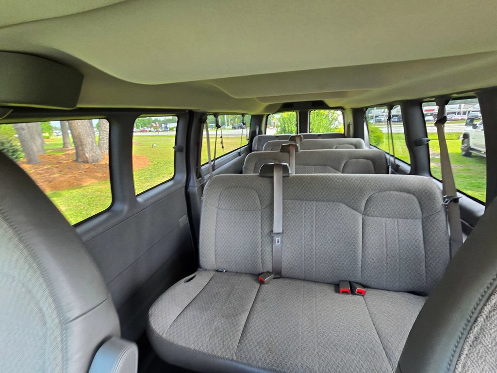 Used 2025 Chevrolet Express 3500 LT w/ LT Preferred Equipment Group RWD image 25