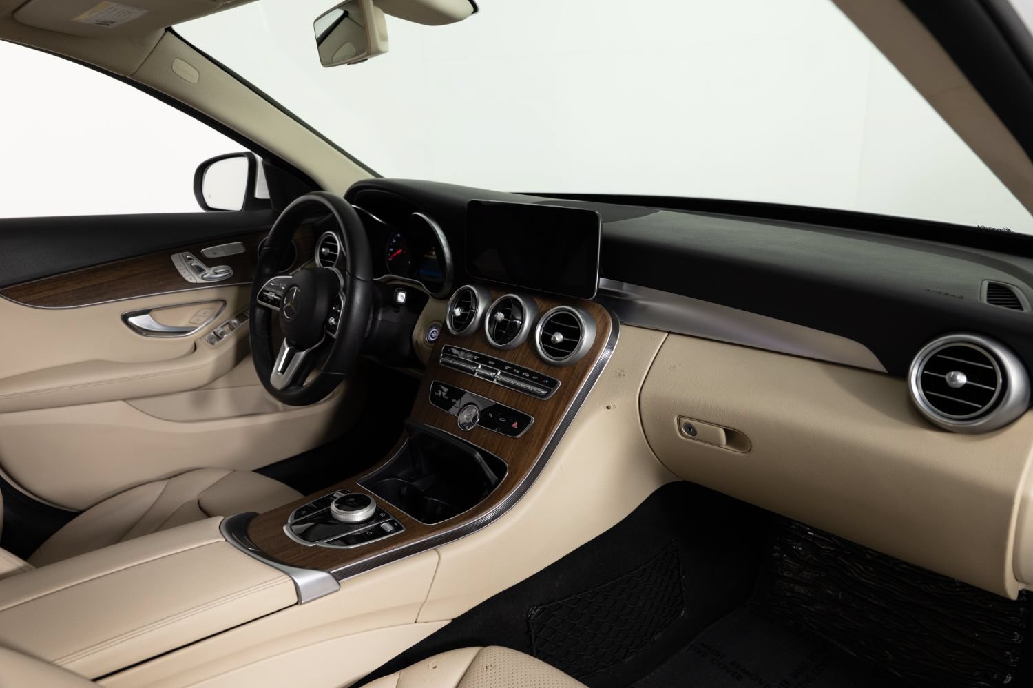 Used 2019 Mercedes-Benz C 300 Sedan image 27