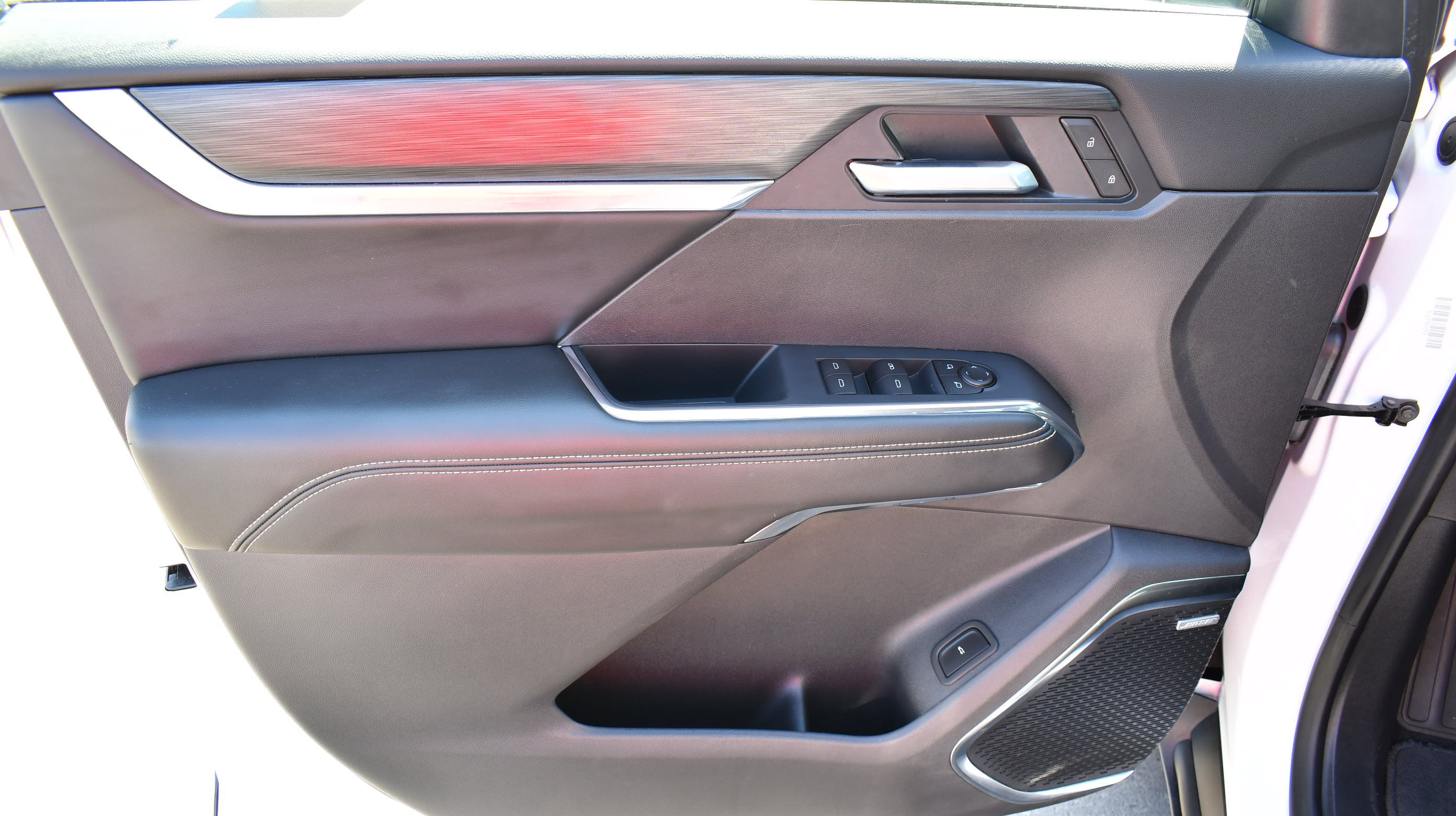 Used 2025 GMC Acadia Elevation AWD/4WD image 8