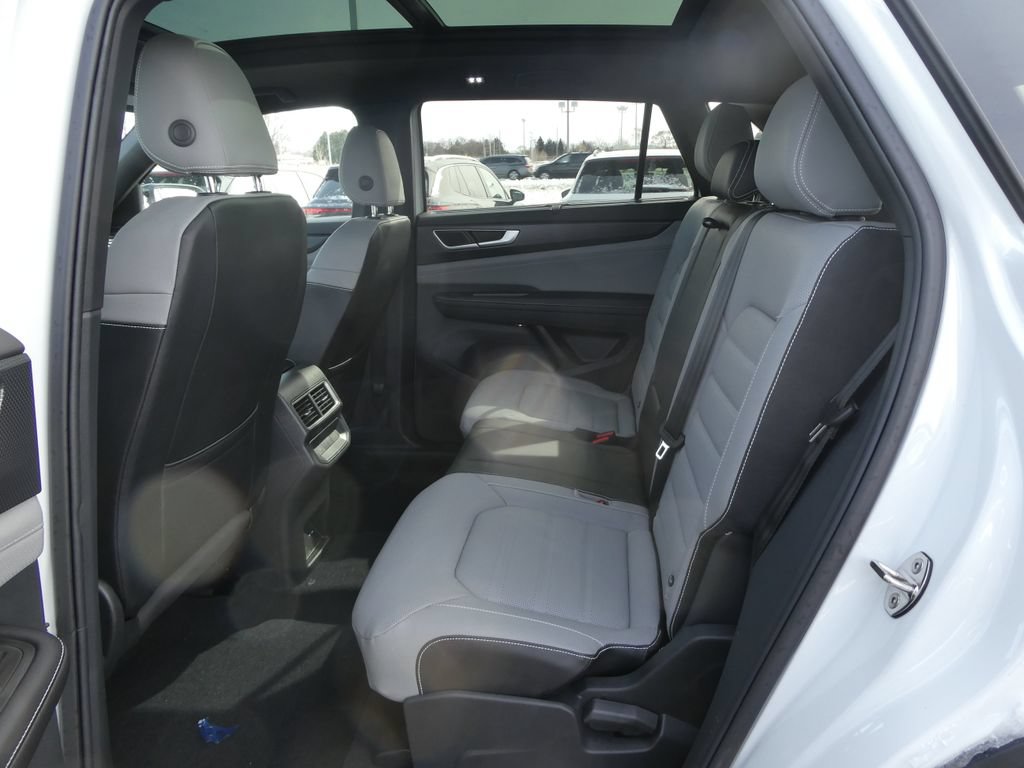 New 2026 Volkswagen Atlas Cross Sport SEL R-Line AWD/4WD image 12