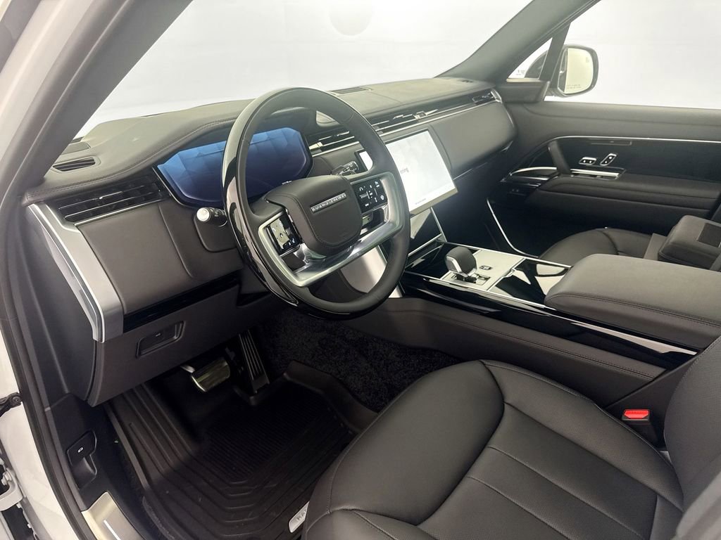 New 2026 Land Rover Range Rover Long Wheelbase SE image 8