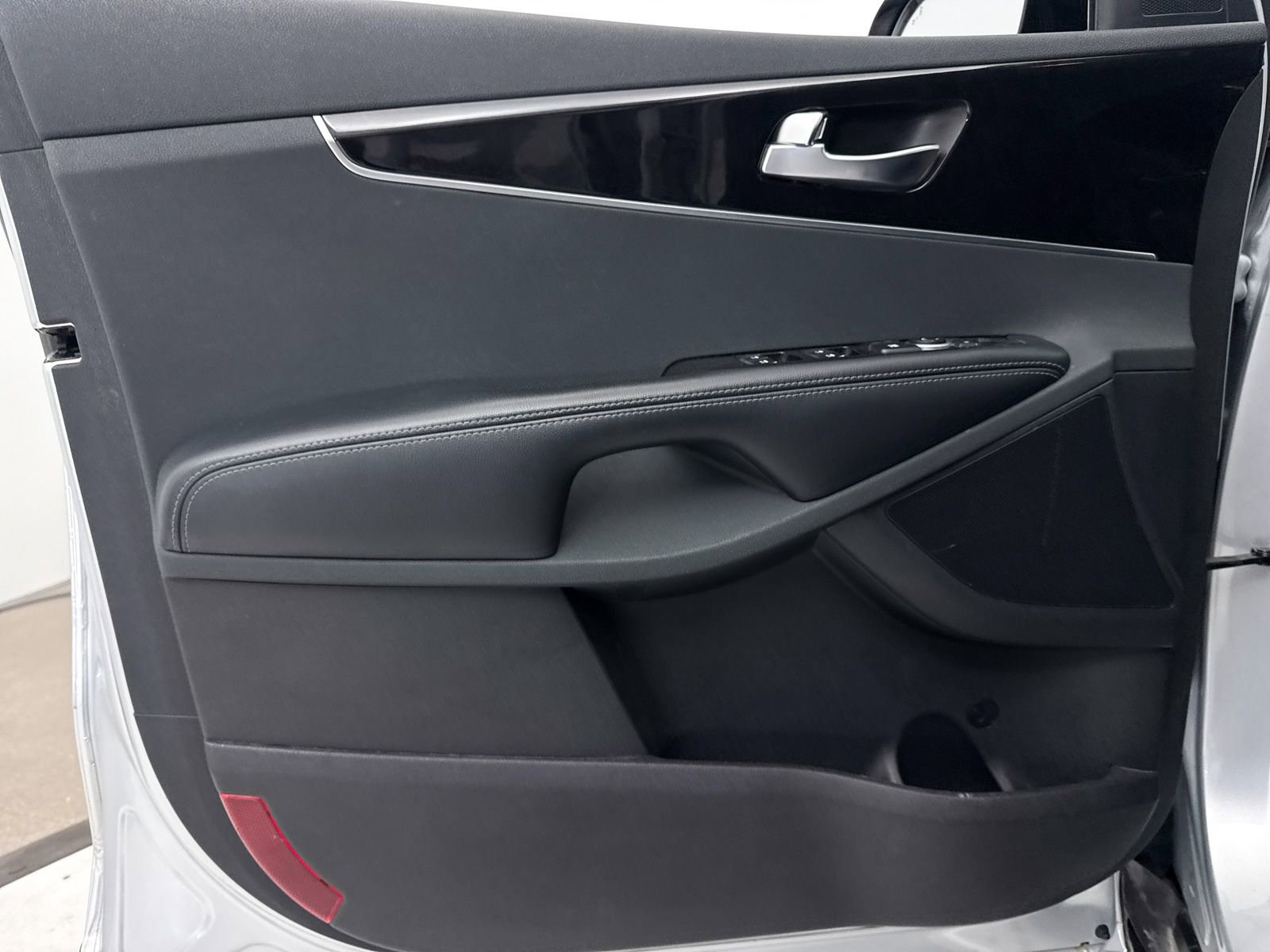 Used 2018 Kia Sorento EX image 31