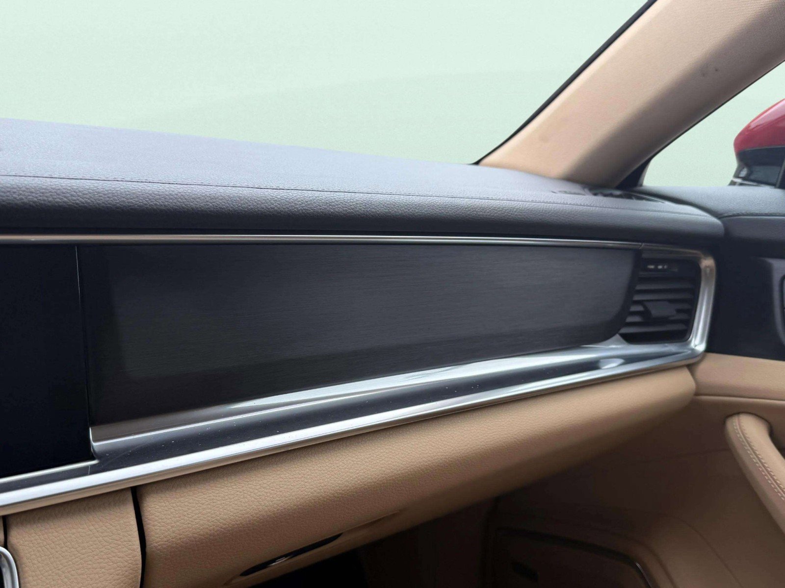 Used 2023 Porsche Panamera 4 Platinum Edition image 15