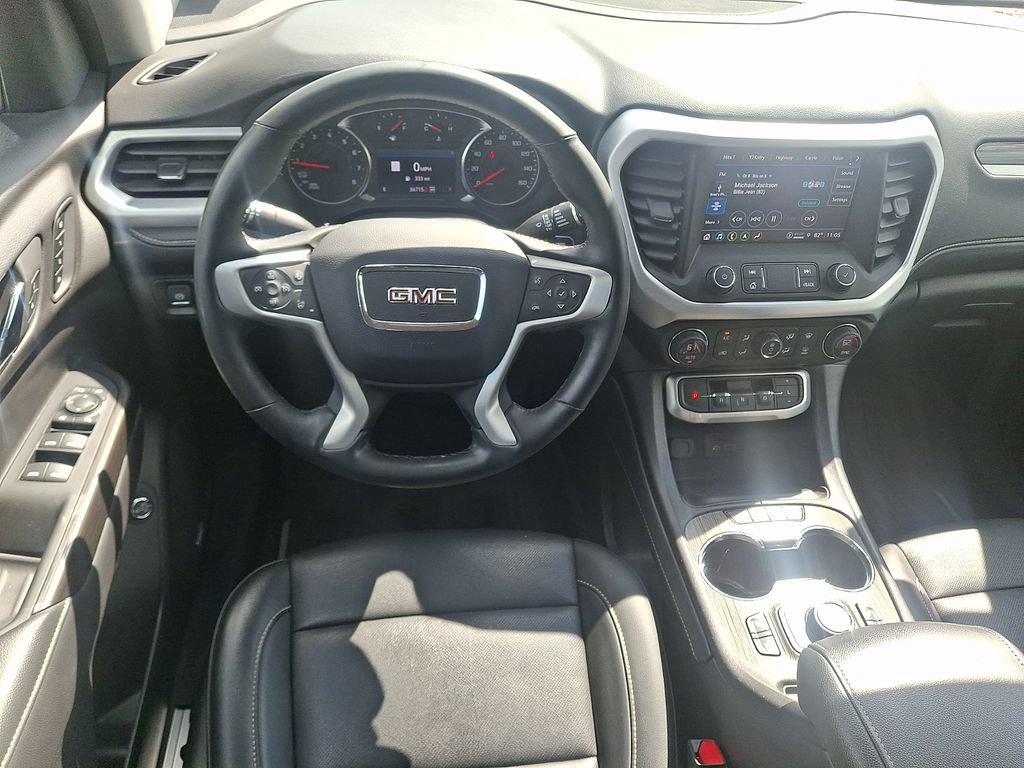Used 2023 GMC Acadia SLT w/ Preferred Package AWD/4WD image 2