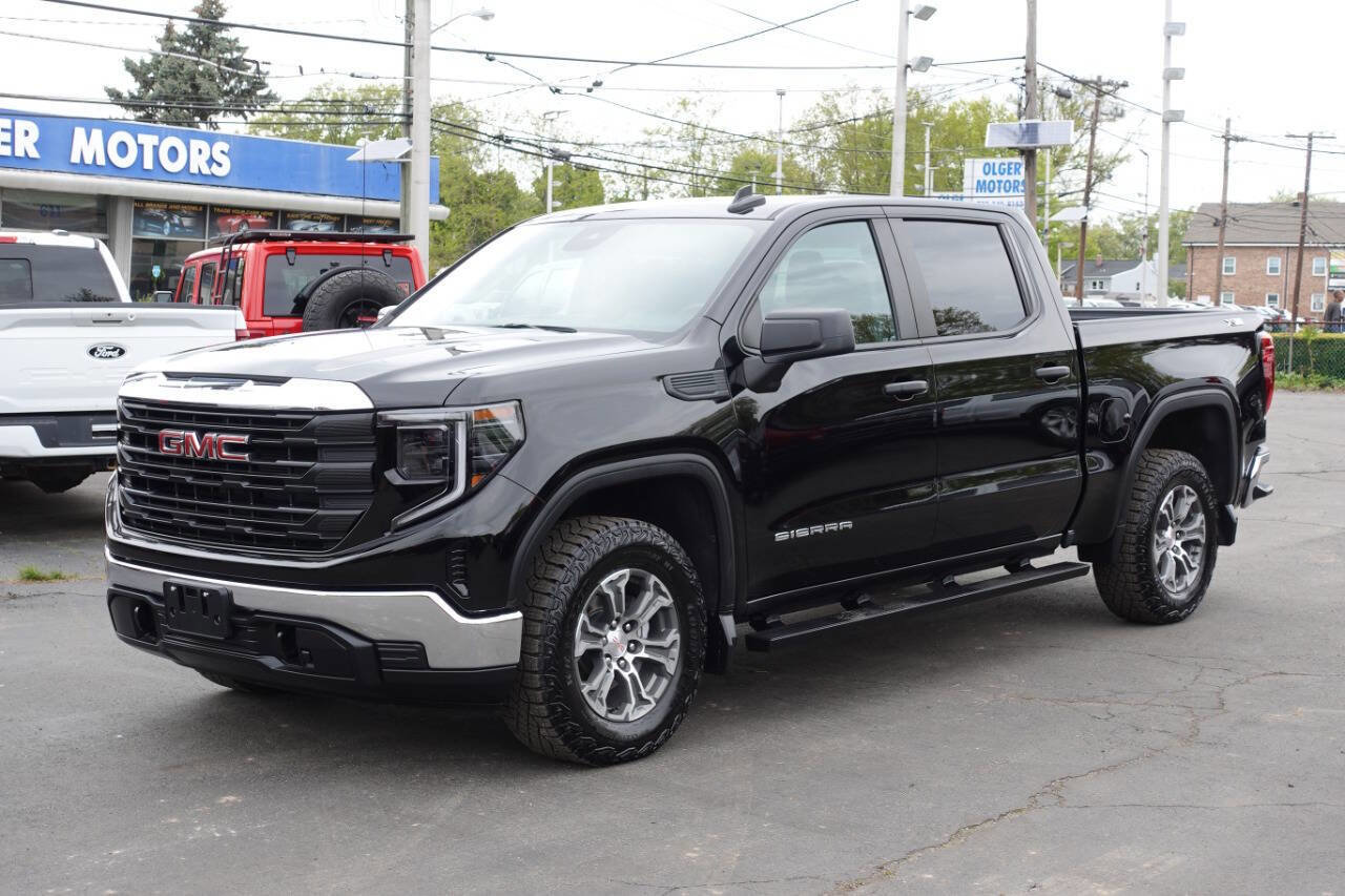 Used 2024 GMC Sierra 1500 Pro w/ Pro Value Package AWD/4WD image 2