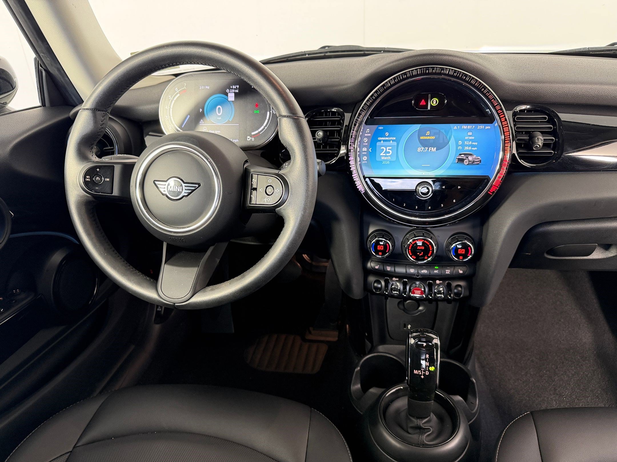 Used 2023 MINI Cooper 2-Door Hardtop image 29