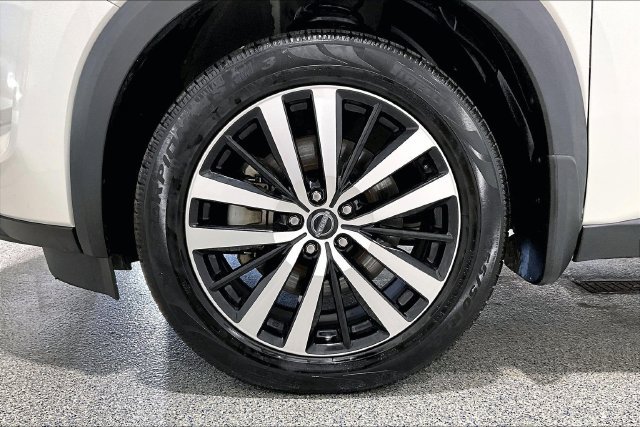 Used 2023 Nissan Pathfinder Platinum AWD/4WD image 41