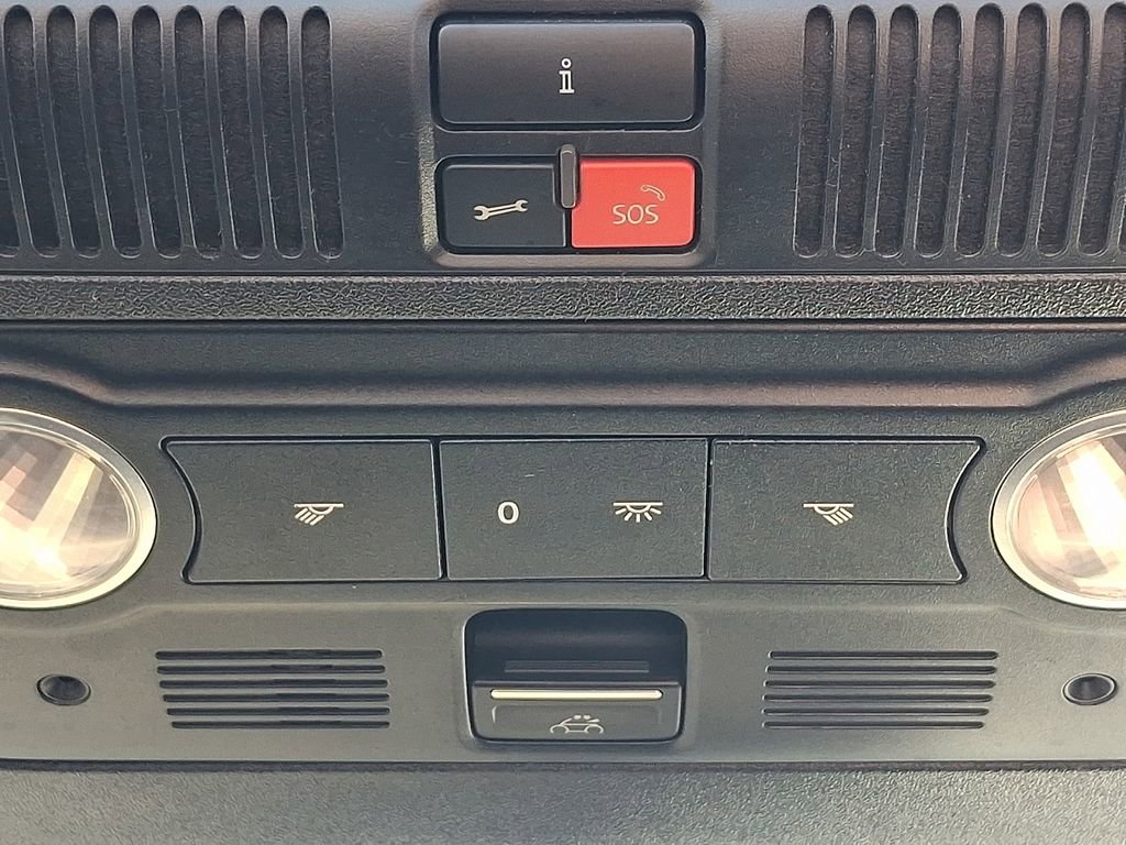 Used 2014 Volkswagen Beetle 2.5 image 25