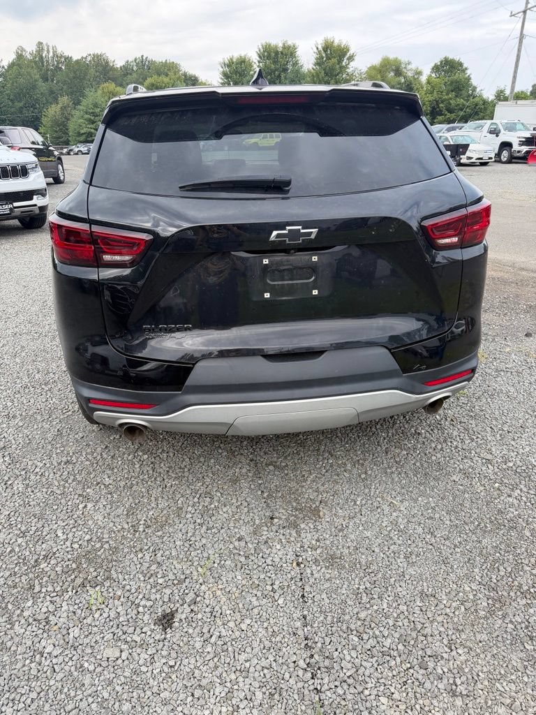Used 2024 Chevrolet Blazer LT w/ Convenience Package FWD image 9