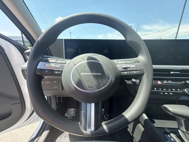Used 2025 Hyundai Sonata SE FWD image 14
