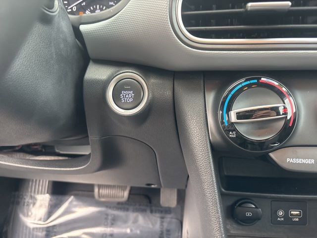 Used 2020 Hyundai Kona SEL w/ Cargo Package image 27