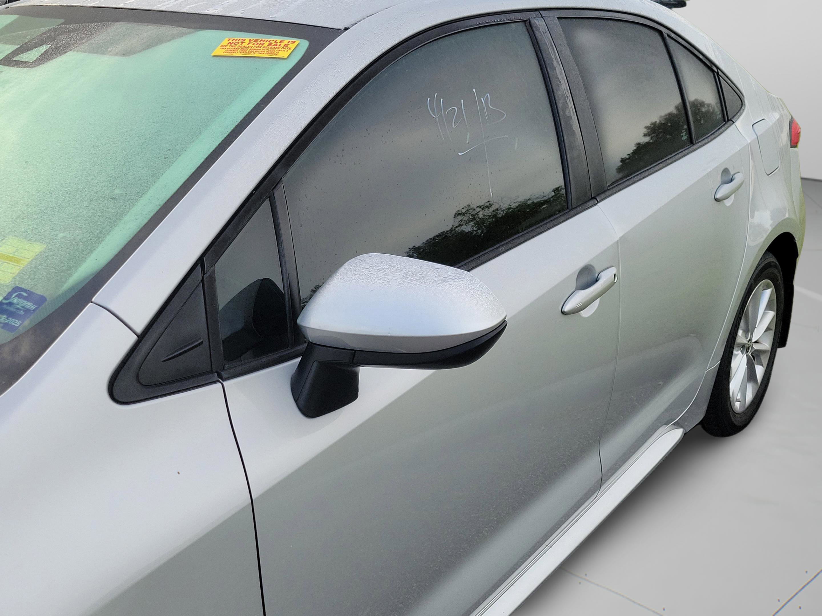 Used 2022 Toyota Corolla LE w/ LE Convenience Package FWD image 28