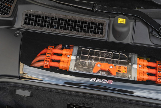 Used 2025 Ferrari SF90 Spider image 78