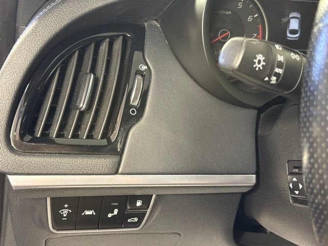 Used 2018 Kia Stinger GT2 AWD/4WD image 19