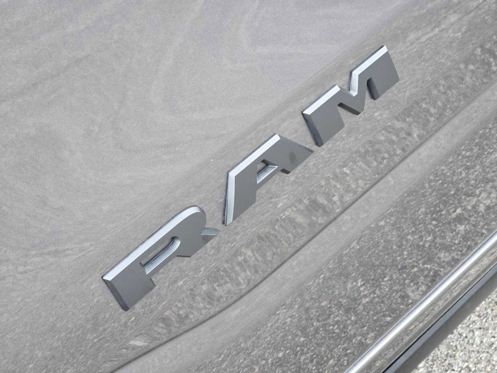 Used 2025 RAM 1500 Laramie w/ Night Edition AWD/4WD image 11