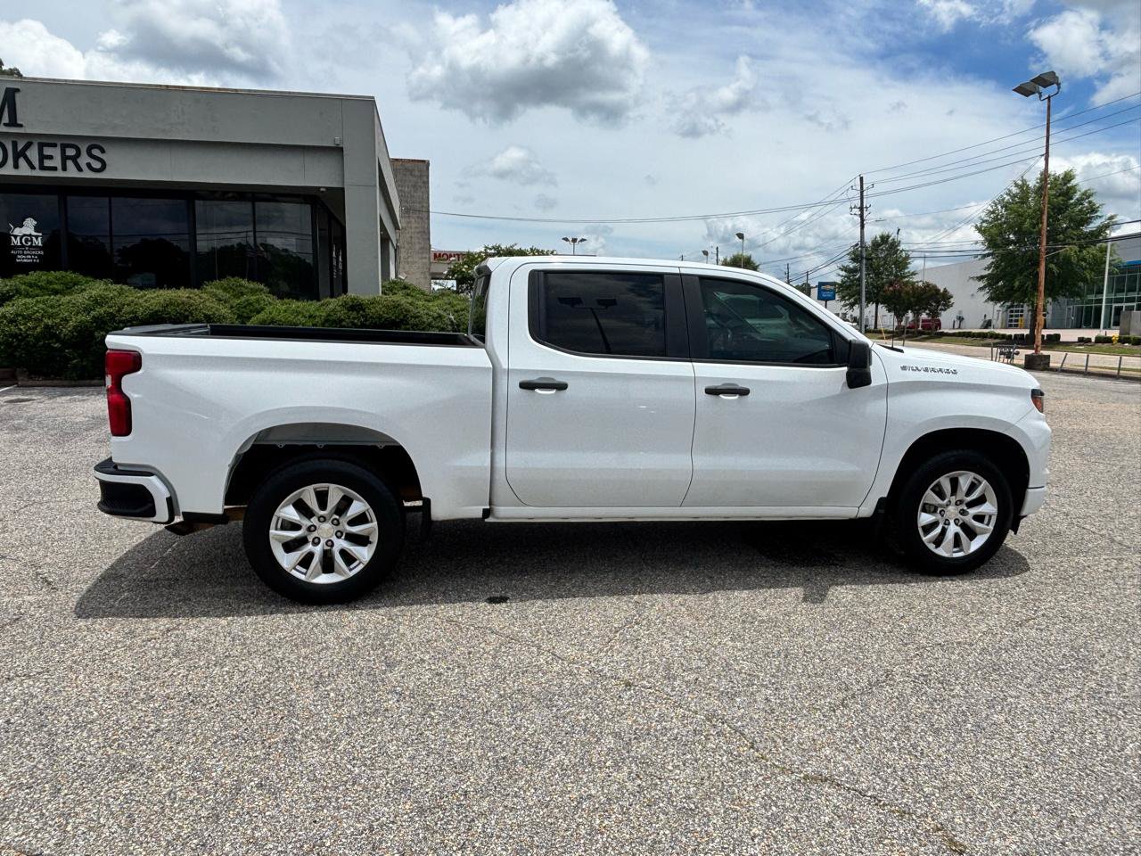 Used 2022 Chevrolet Silverado 1500 Custom RWD image 19