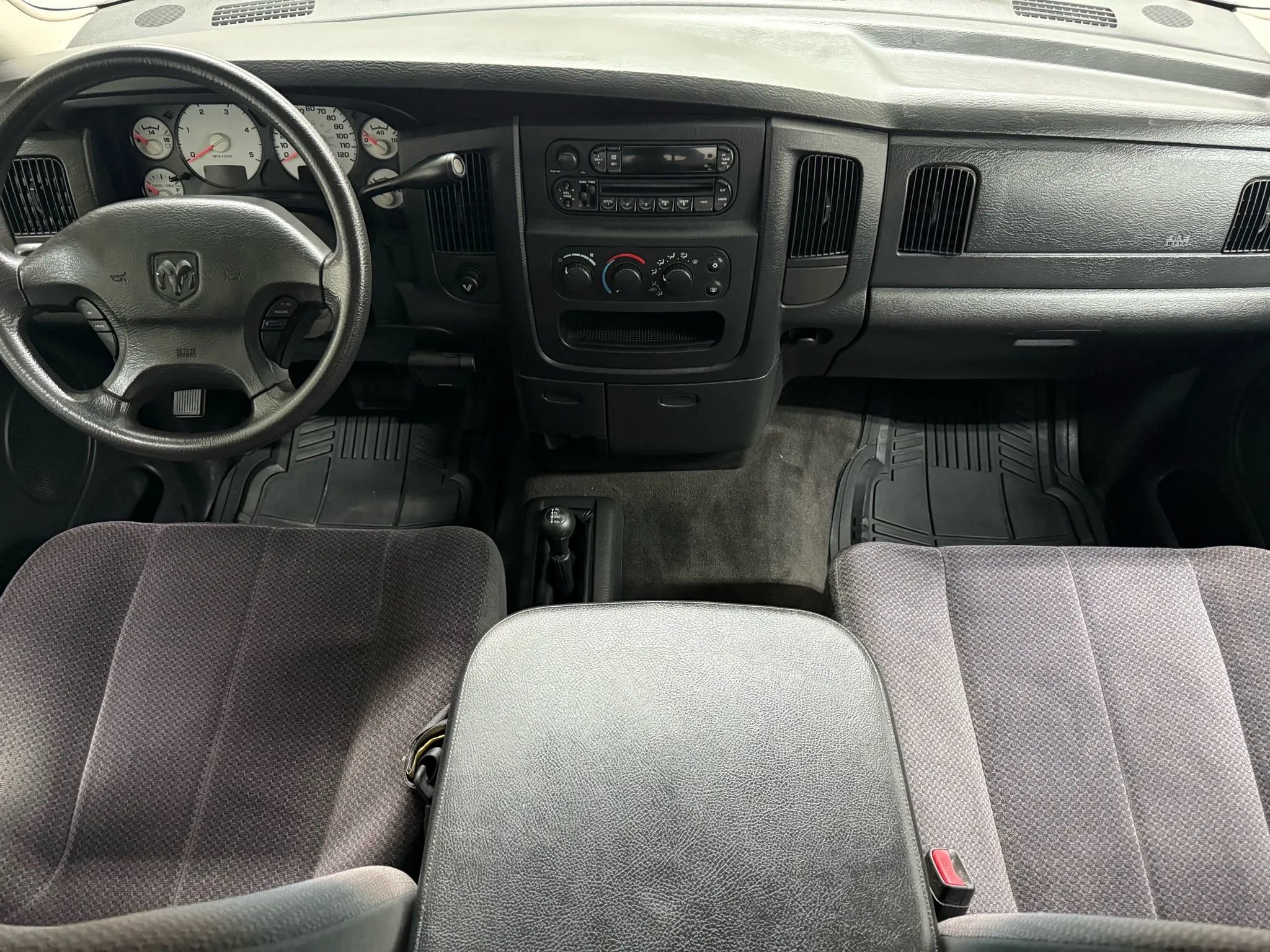 Used 2003 Dodge Ram 2500 Truck SLT image 2