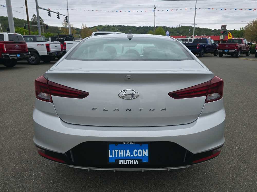 Used 2019 Hyundai Elantra SEL image 4