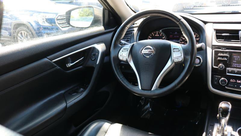 Used 2018 Nissan Altima 2.5 SL FWD image 19