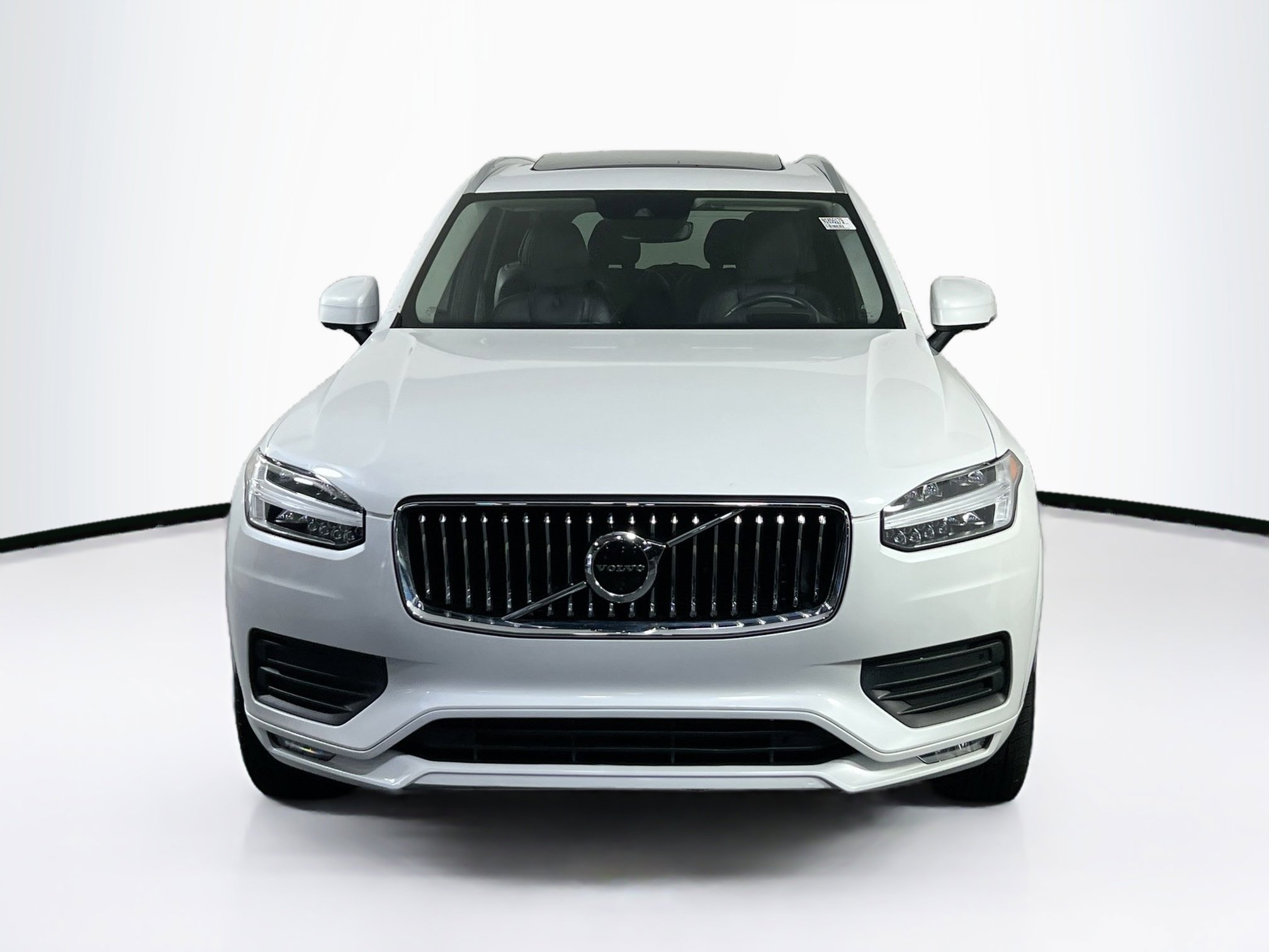 Used 2022 Volvo XC90 T6 Momentum w/ Advanced Package image 2