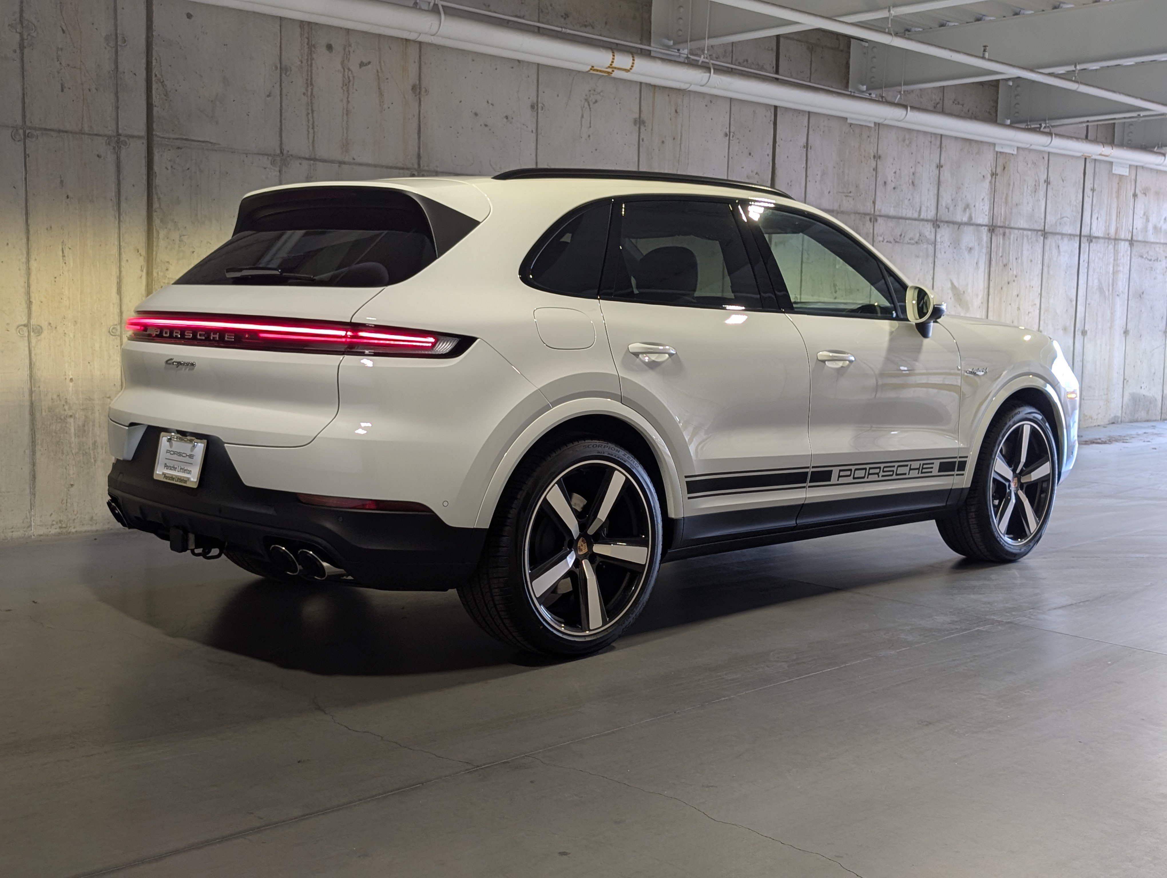 New 2026 Porsche Cayenne E-Hybrid AWD/4WD image 8