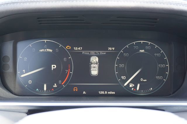 Used 2015 Land Rover Range Rover HSE image 11