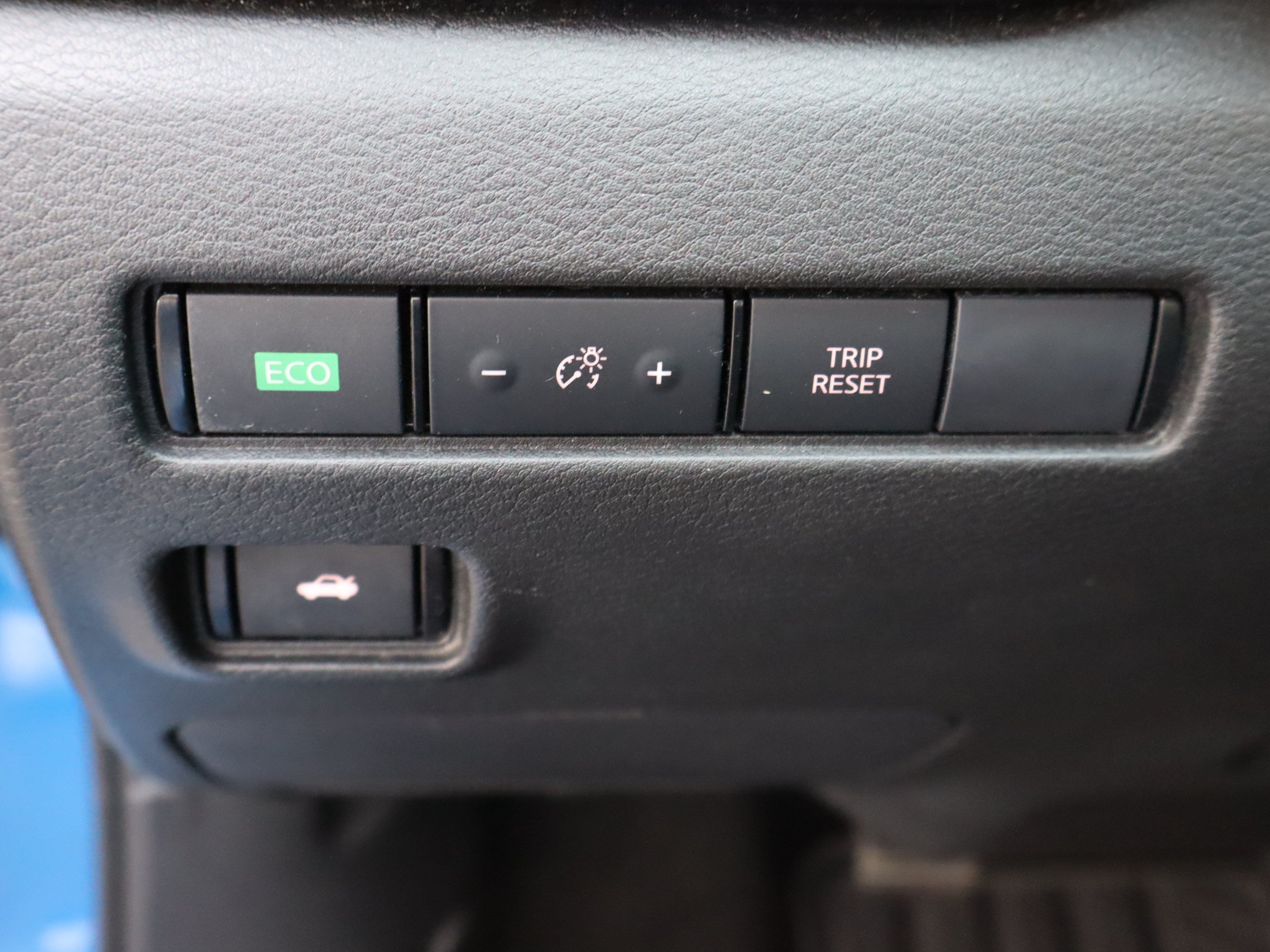 Used 2020 Nissan Sentra SV FWD image 18