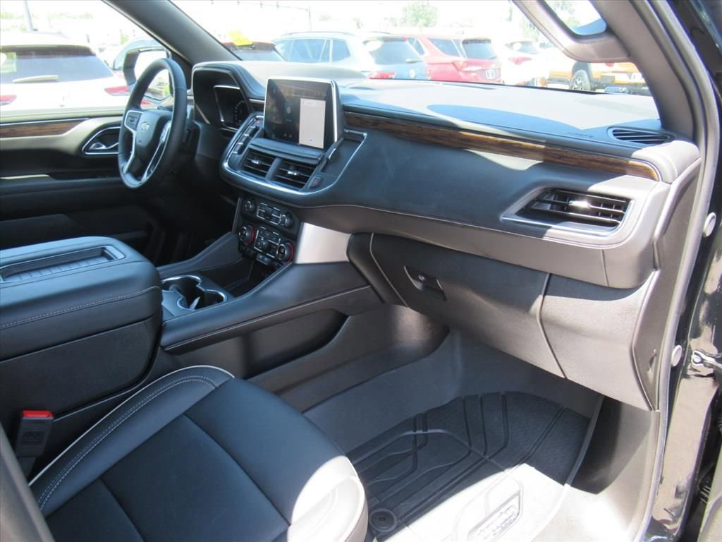 Used 2024 Chevrolet Tahoe Premier AWD/4WD image 9