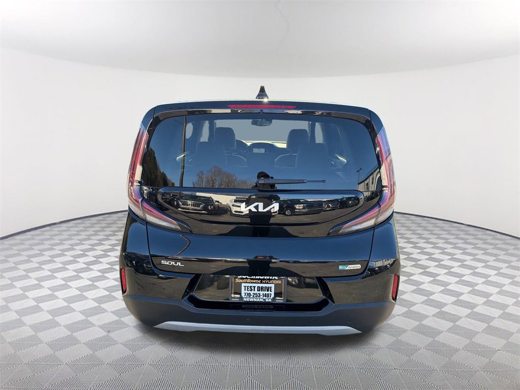 Used 2023 Kia Soul EX image 6
