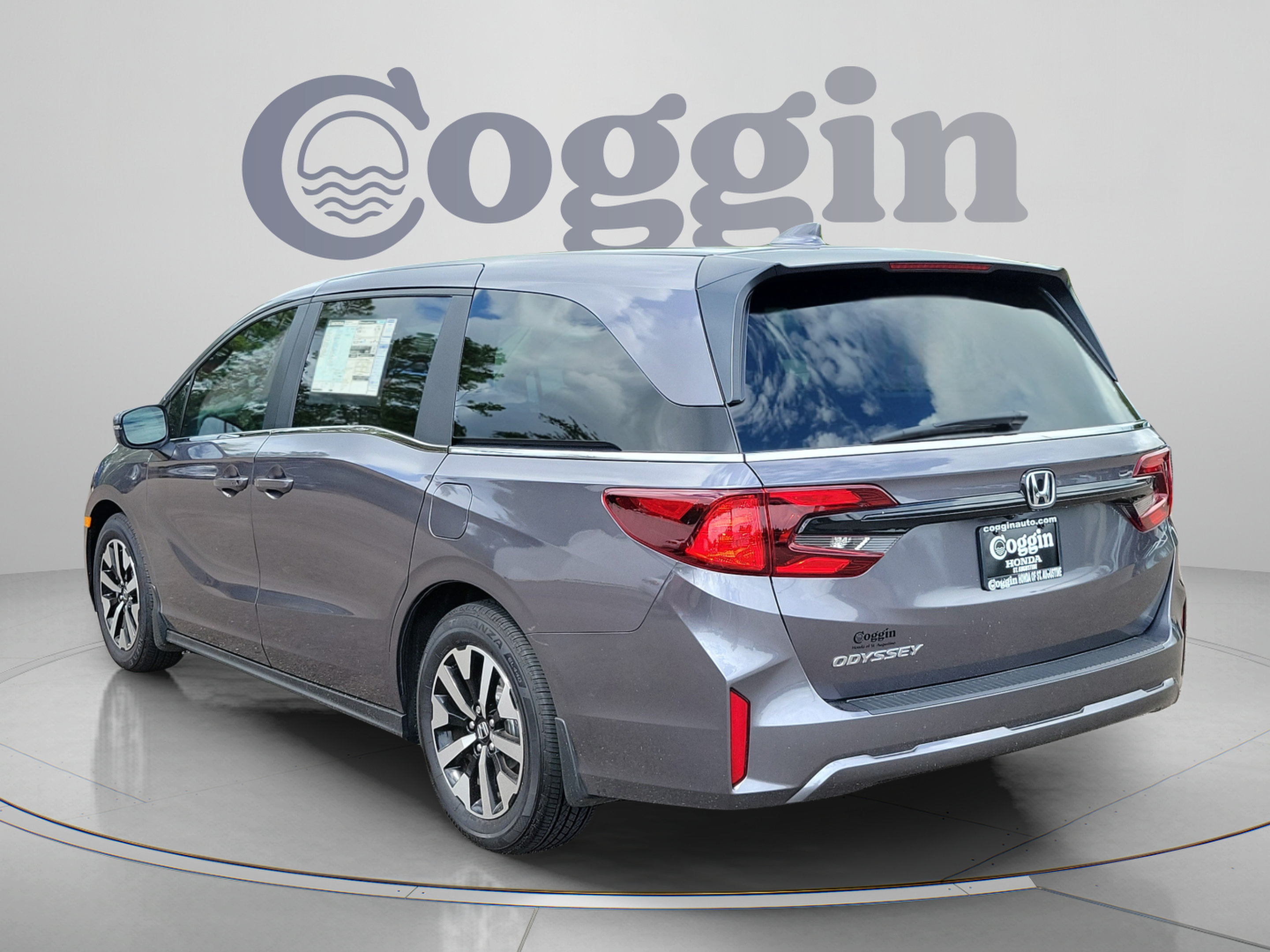 Certified 2026 Honda Odyssey EX-L image 3