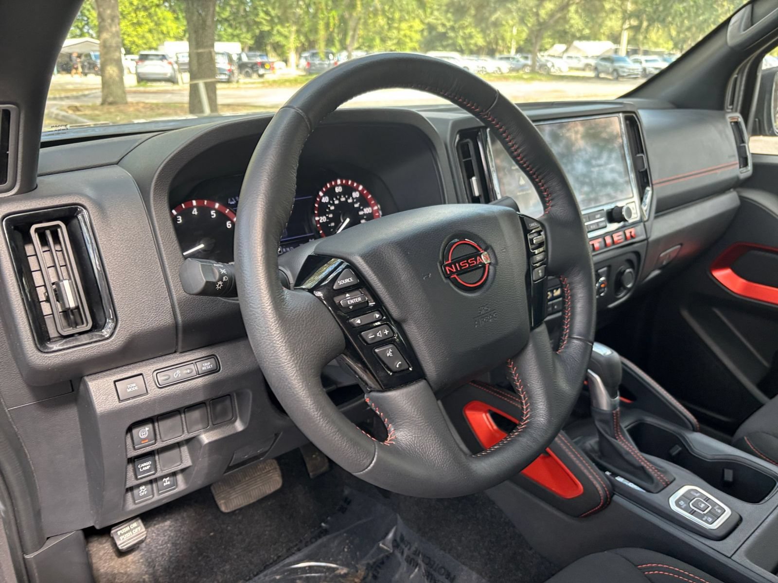 Used 2026 Nissan Frontier PRO-4X AWD/4WD image 34