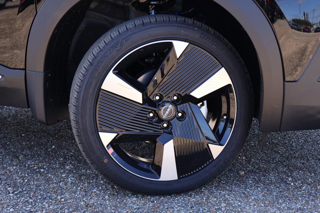 New 2026 Nissan Kicks SR w/ Cold Weather Package image 16