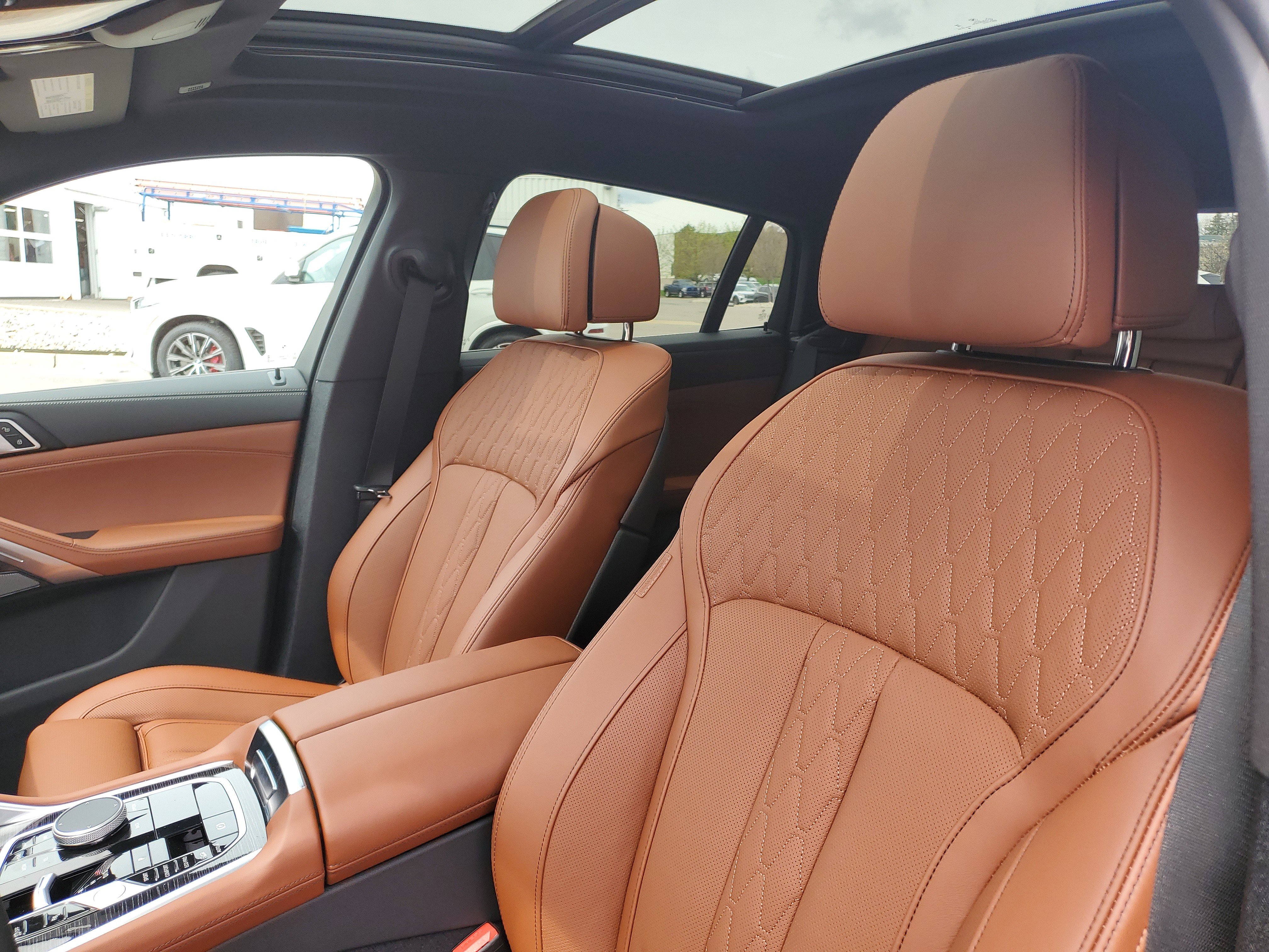 New 2026 BMW X6 xDrive40i image 7