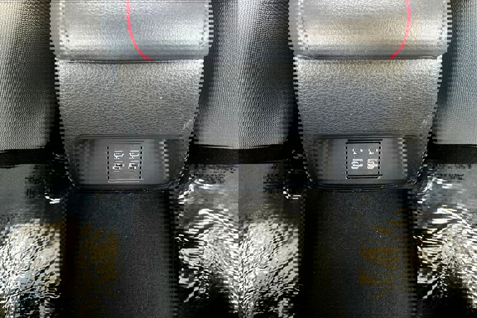 Used 2025 Toyota Corolla SE image 31