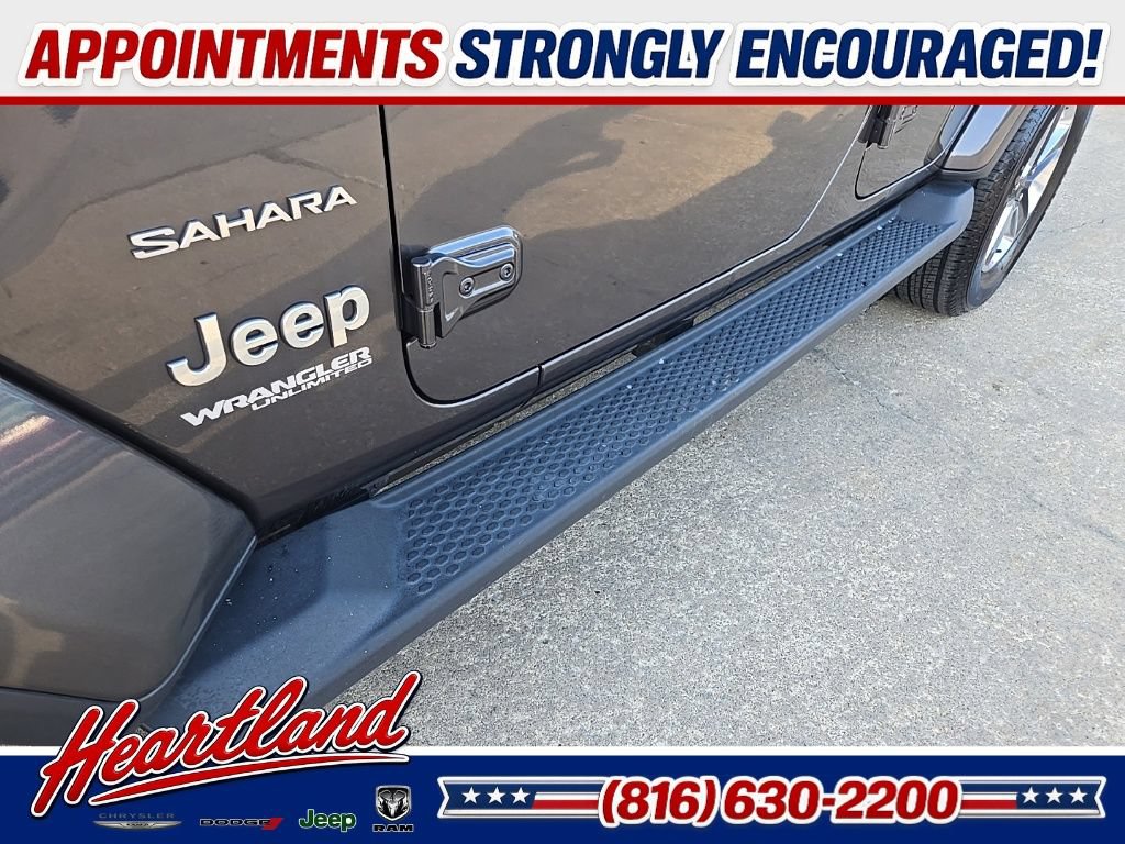 Used 2018 Jeep Wrangler Unlimited Sahara AWD/4WD image 18