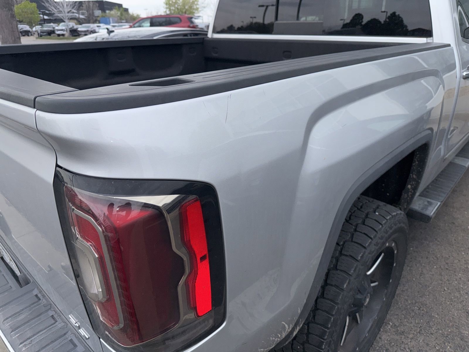 Used 2017 GMC Sierra 1500 SLT image 2