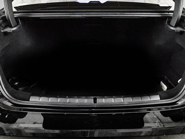 Used 2023 BMW 760i xDrive image 6