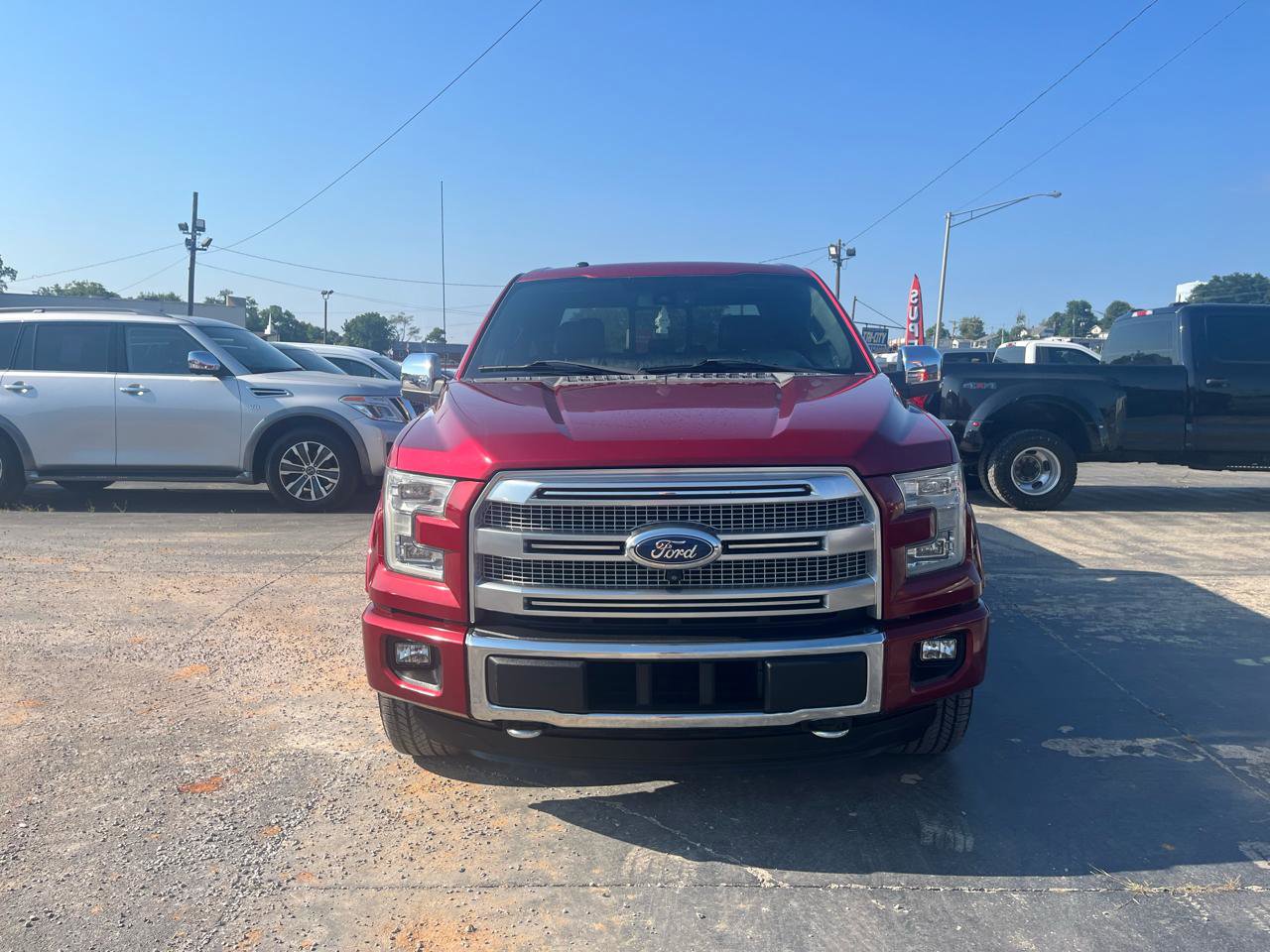 Used 2015 Ford F150 Platinum w/ Equipment Group 701A Luxury AWD/4WD image 8