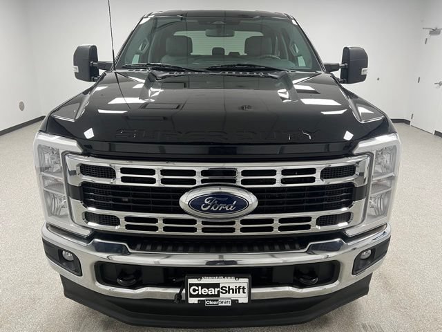 Used 2023 Ford F250 XLT w/ Camper Package AWD/4WD image 3