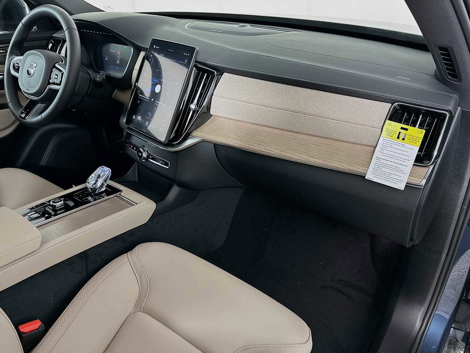 New 2026 Volvo XC90 B6 Plus w/ Protection Package Premier image 29