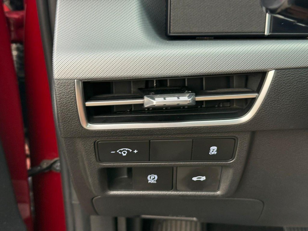 Used 2024 Hyundai Sonata SEL FWD image 16