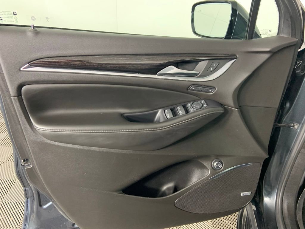 Used 2021 Buick Enclave Avenir w/ Avenir Technology Package image 26